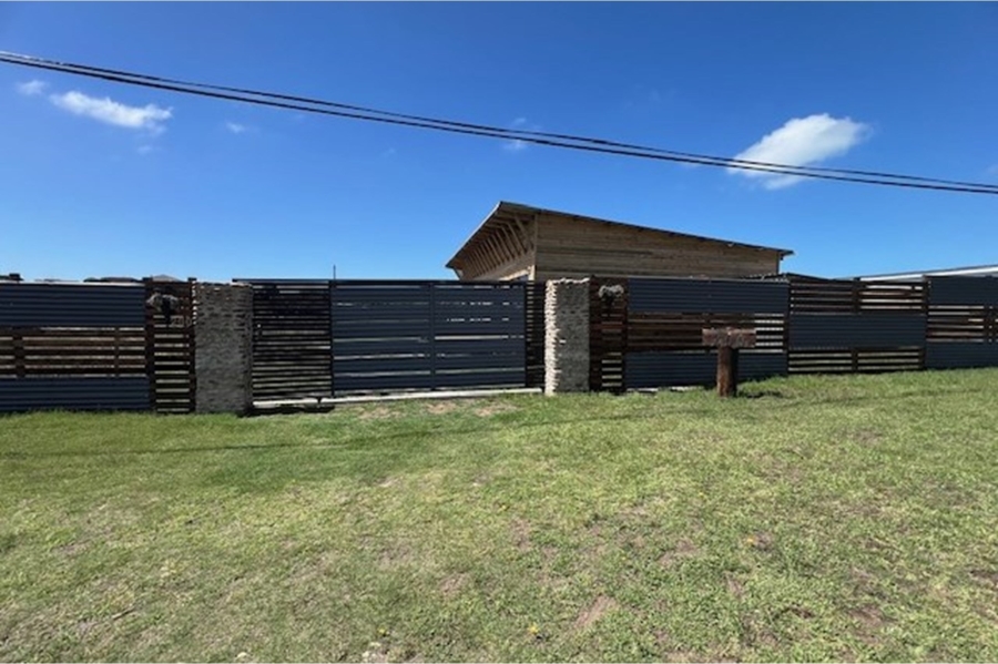 3 Bedroom Property for Sale in Paradise Beach Eastern Cape